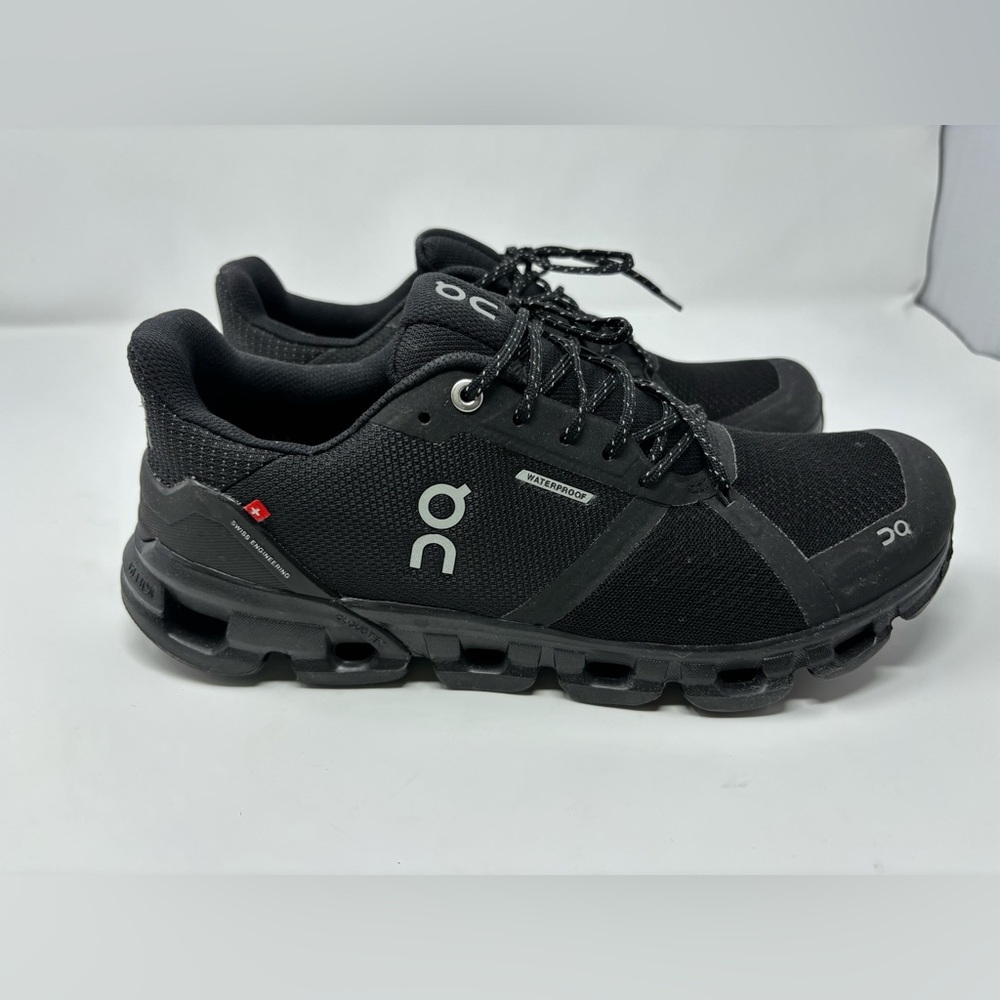 On Running Women's Cloudflyer Waterproof 2 Shoes Size 10 Black Only Worn Once!